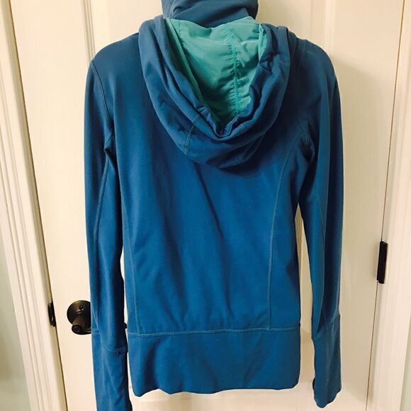Rare Lululemon Hooded Jacket EUC! ❤ - Picture 3 of 3